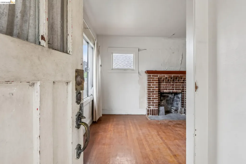 2534 Mathews Street Berkeley CA 94702