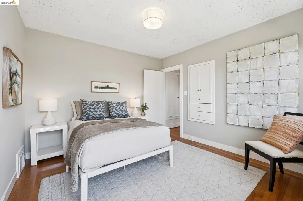 664 Vincente Avenue Berkeley CA 94707