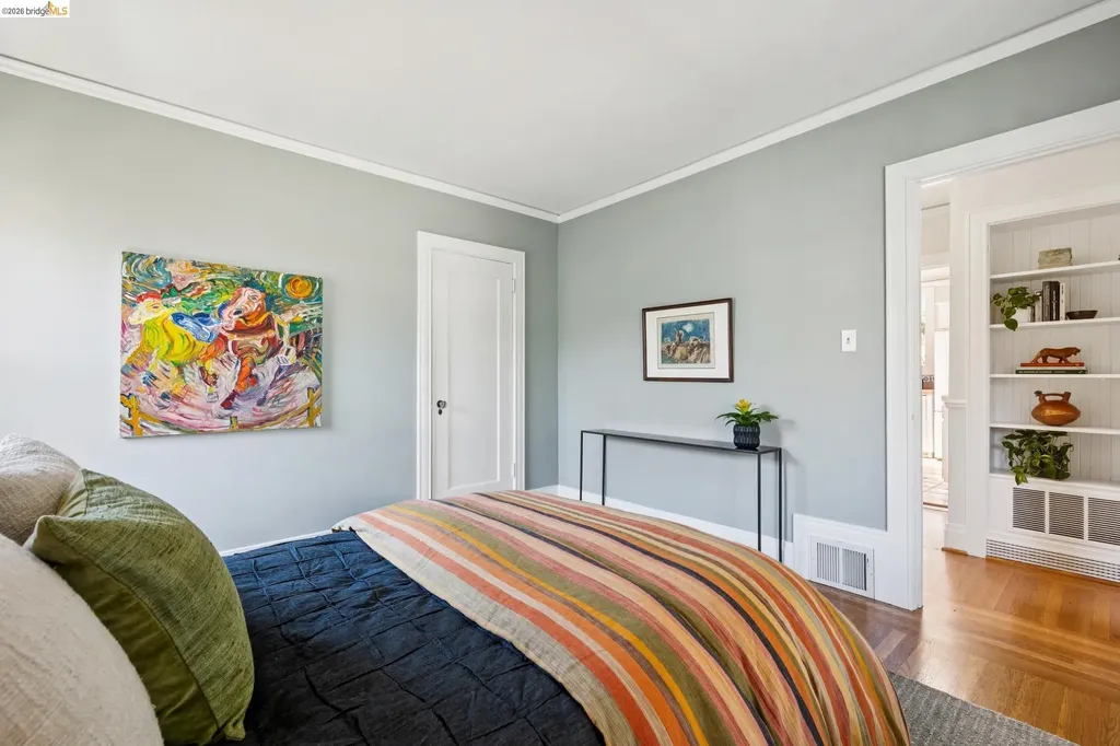 664 Vincente Avenue Berkeley CA 94707