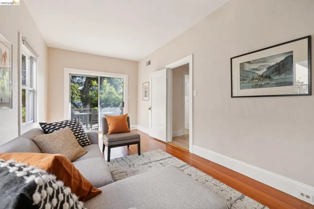 664 Vincente Avenue Berkeley CA 94707