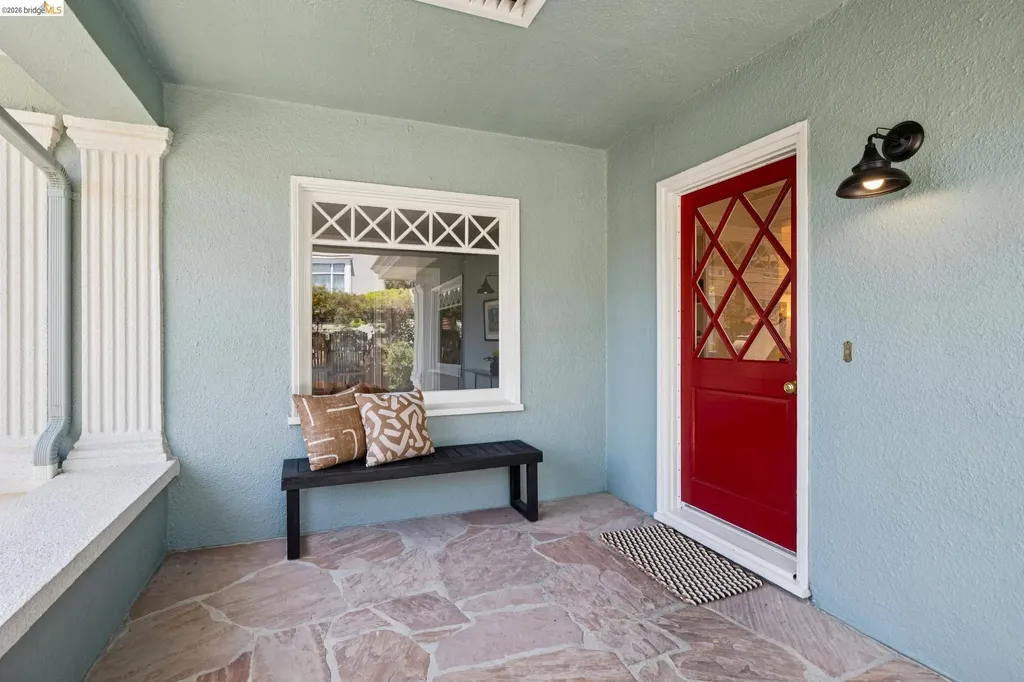 664 Vincente Avenue Berkeley CA 94707