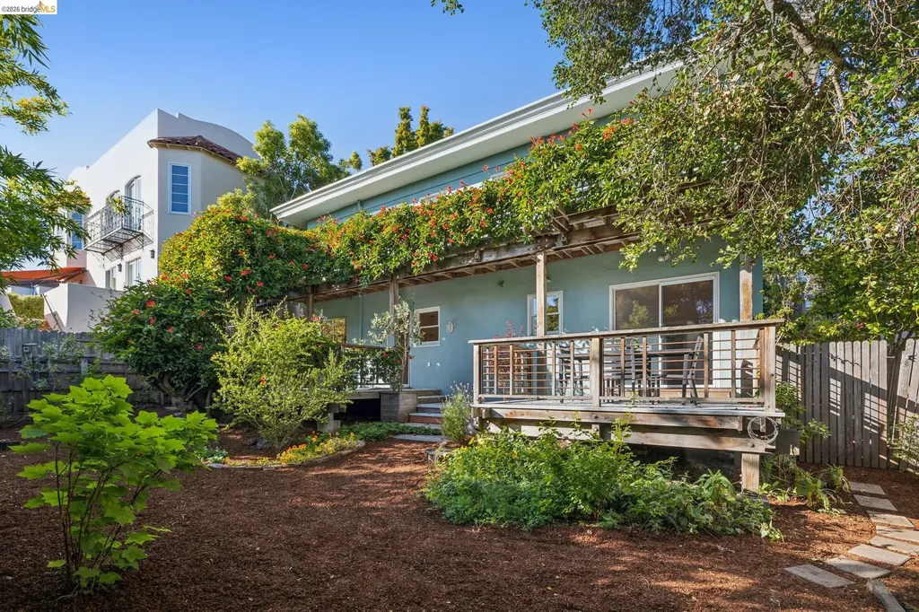 664 Vincente Avenue Berkeley CA 94707