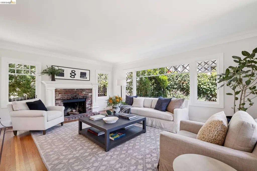 664 Vincente Avenue Berkeley CA 94707