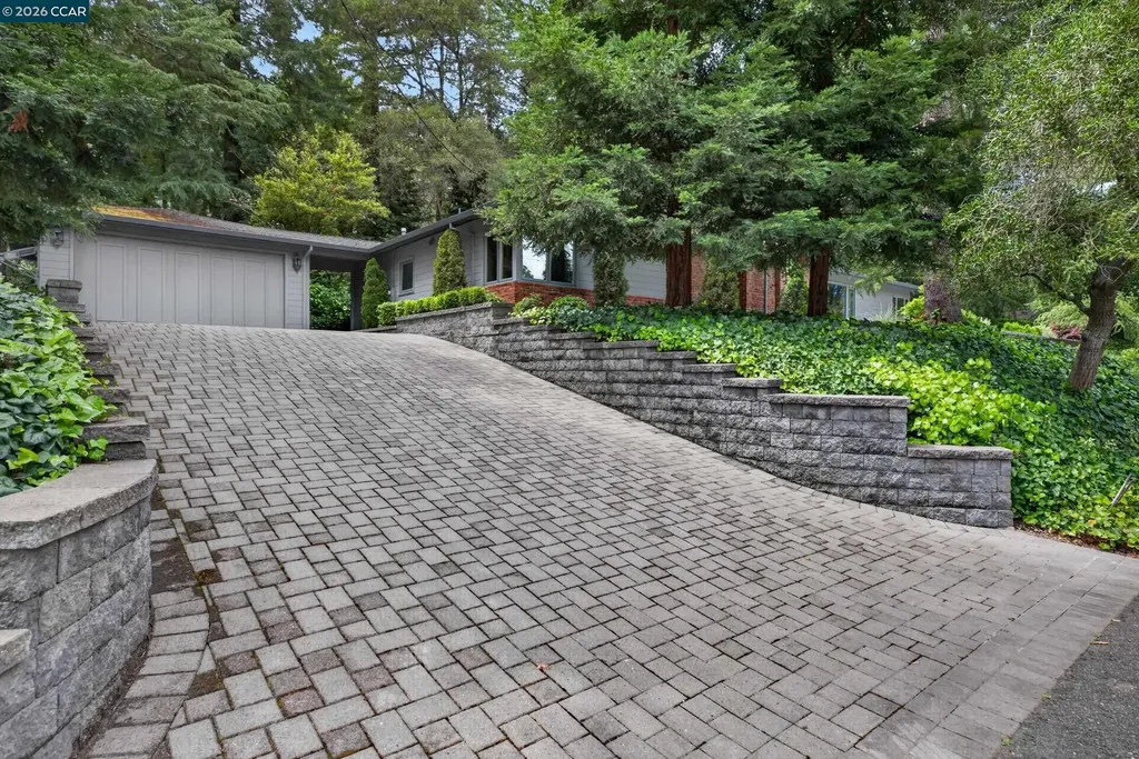 56 Camino Encinas Orinda CA 94563