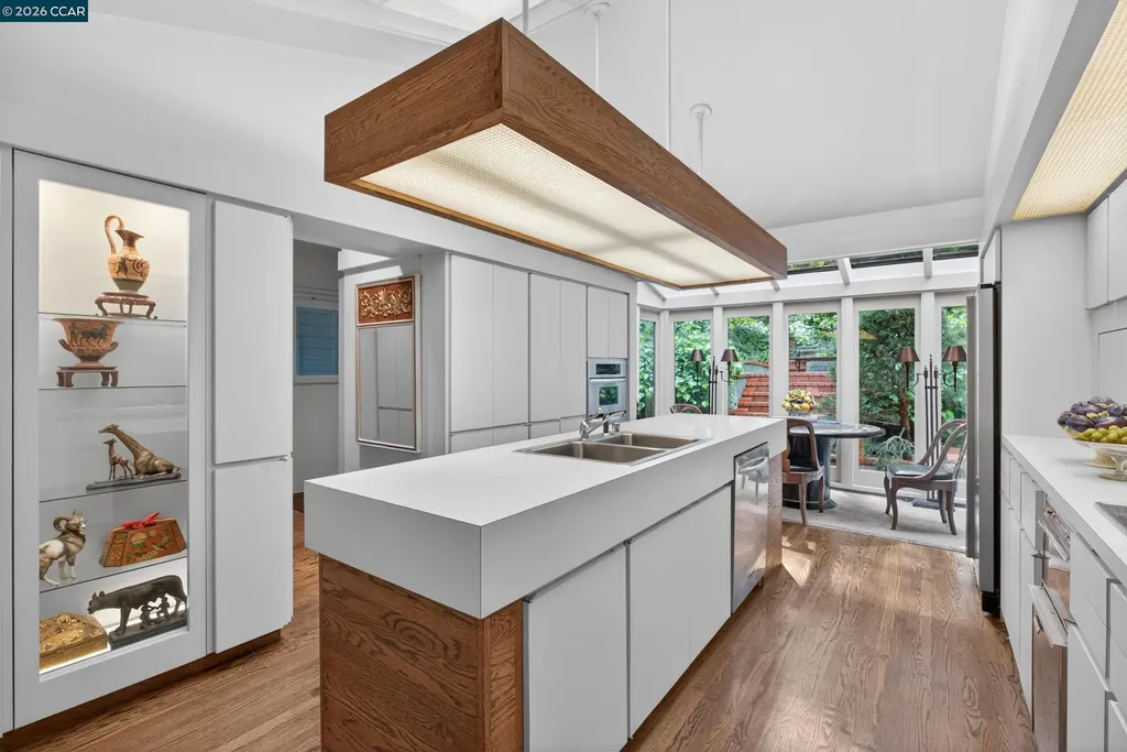 56 Camino Encinas Orinda CA 94563