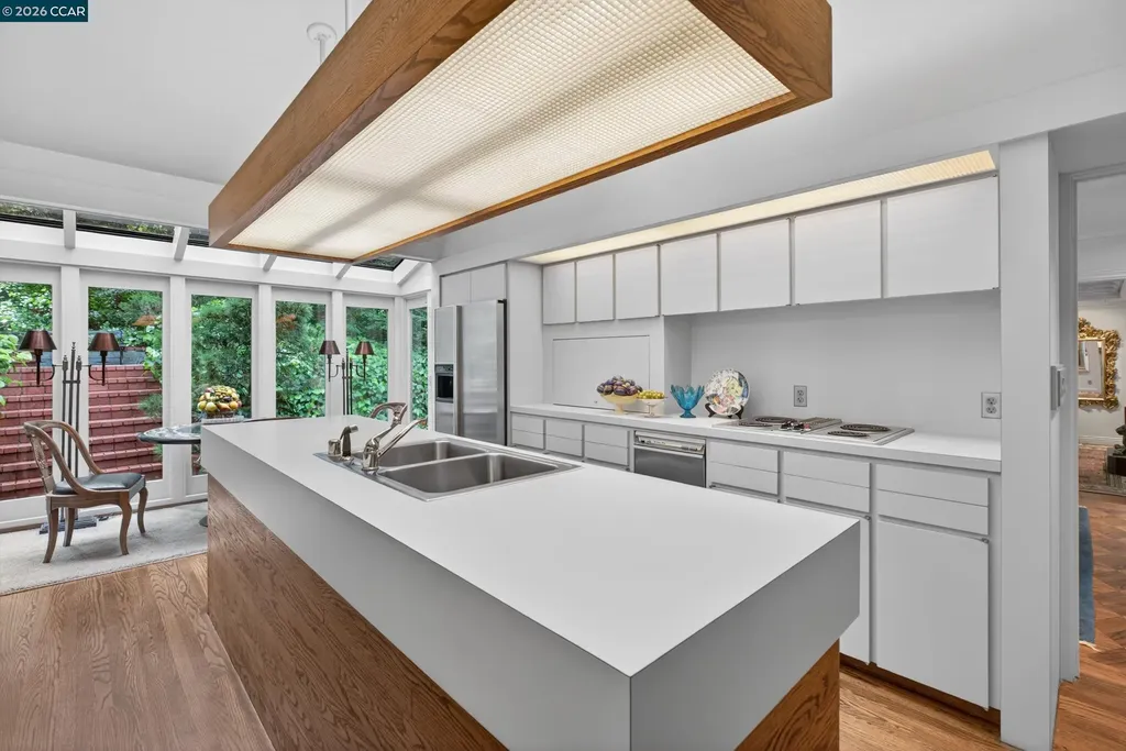 56 Camino Encinas Orinda CA 94563