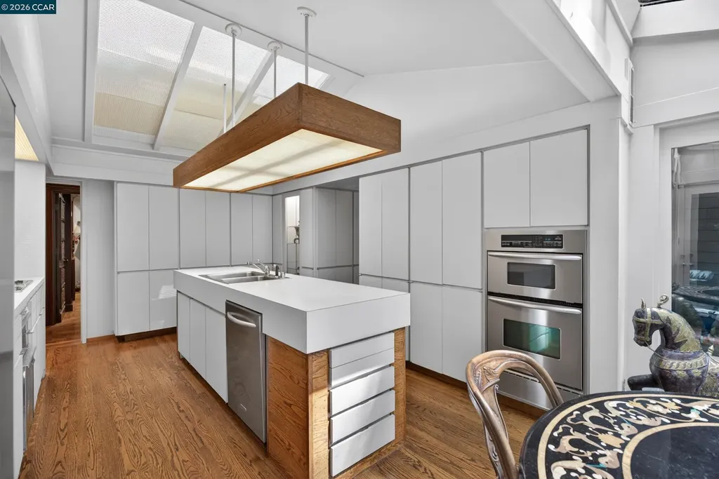 56 Camino Encinas Orinda CA 94563