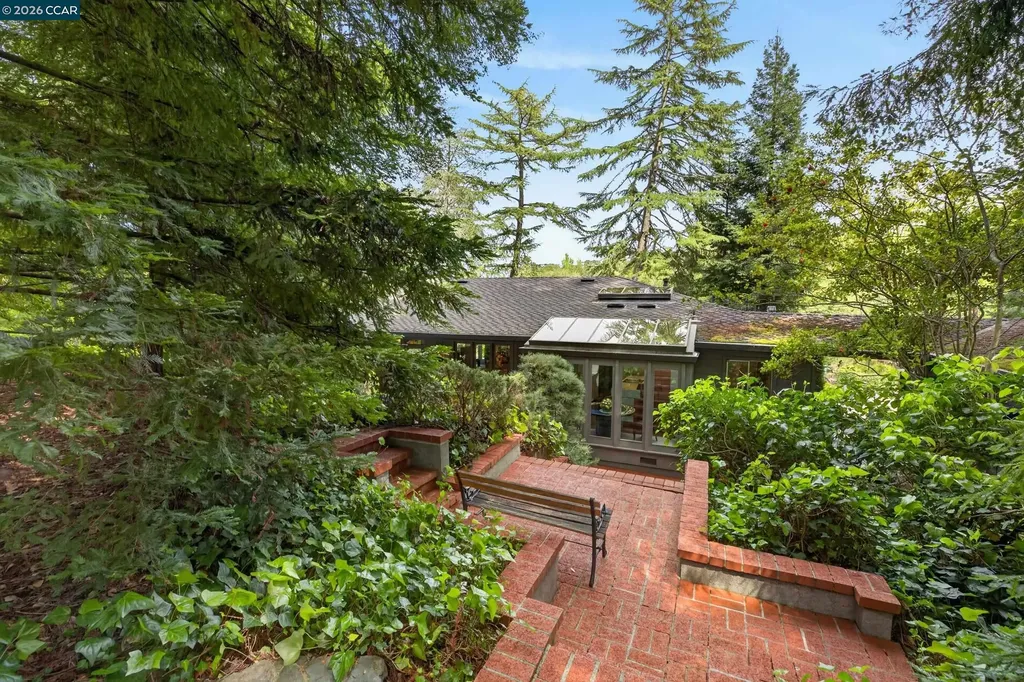 56 Camino Encinas Orinda CA 94563