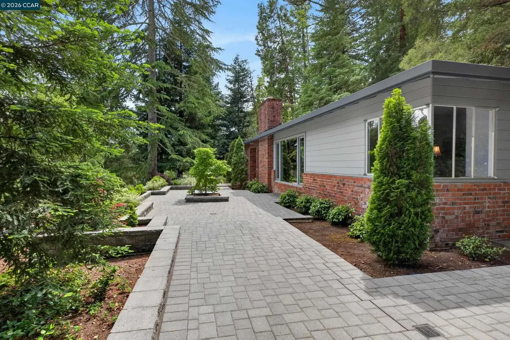 56 Camino Encinas Orinda CA 94563