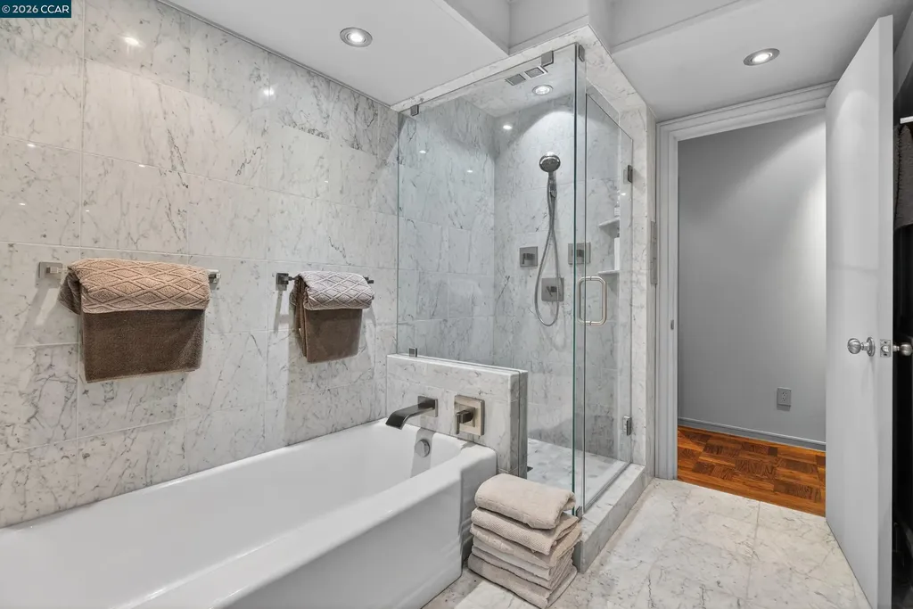 56 Camino Encinas Orinda CA 94563