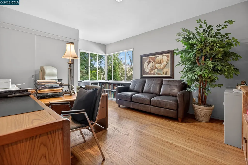 56 Camino Encinas Orinda CA 94563