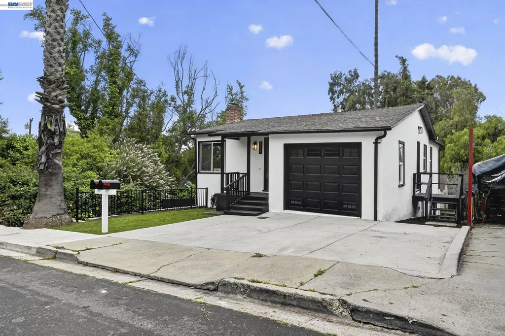 24657 Leona Drive Hayward CA 94542
