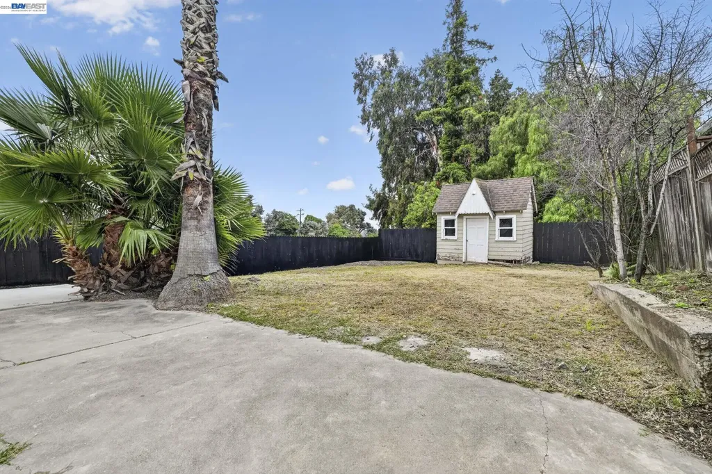 24657 Leona Drive Hayward CA 94542