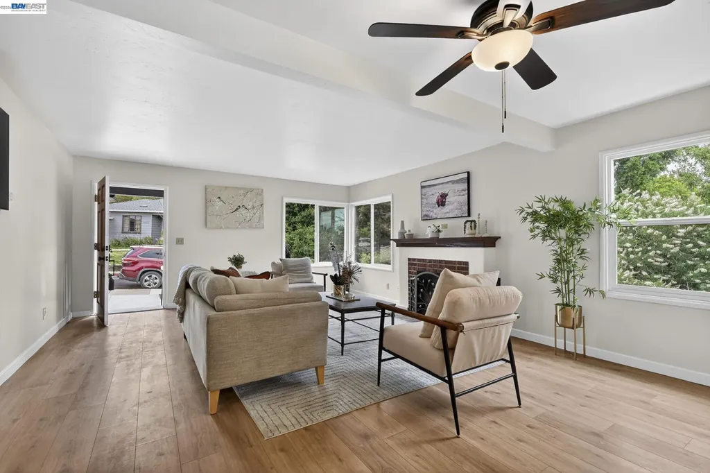 24657 Leona Drive Hayward CA 94542