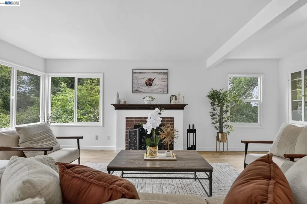 24657 Leona Drive Hayward CA 94542