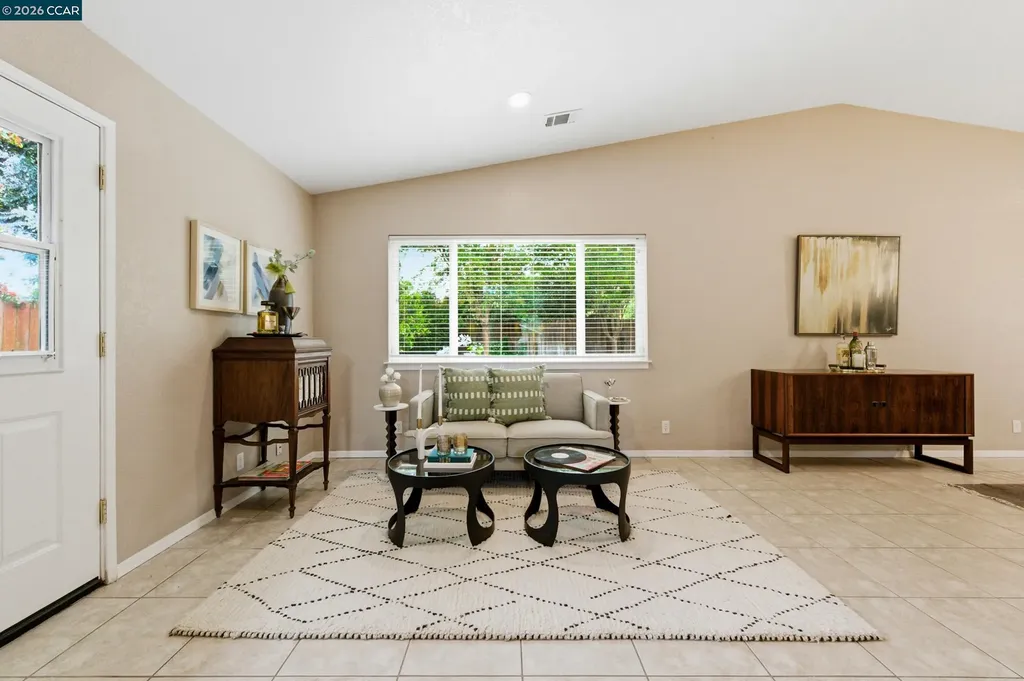 877 Dover Circle Benicia CA 94510