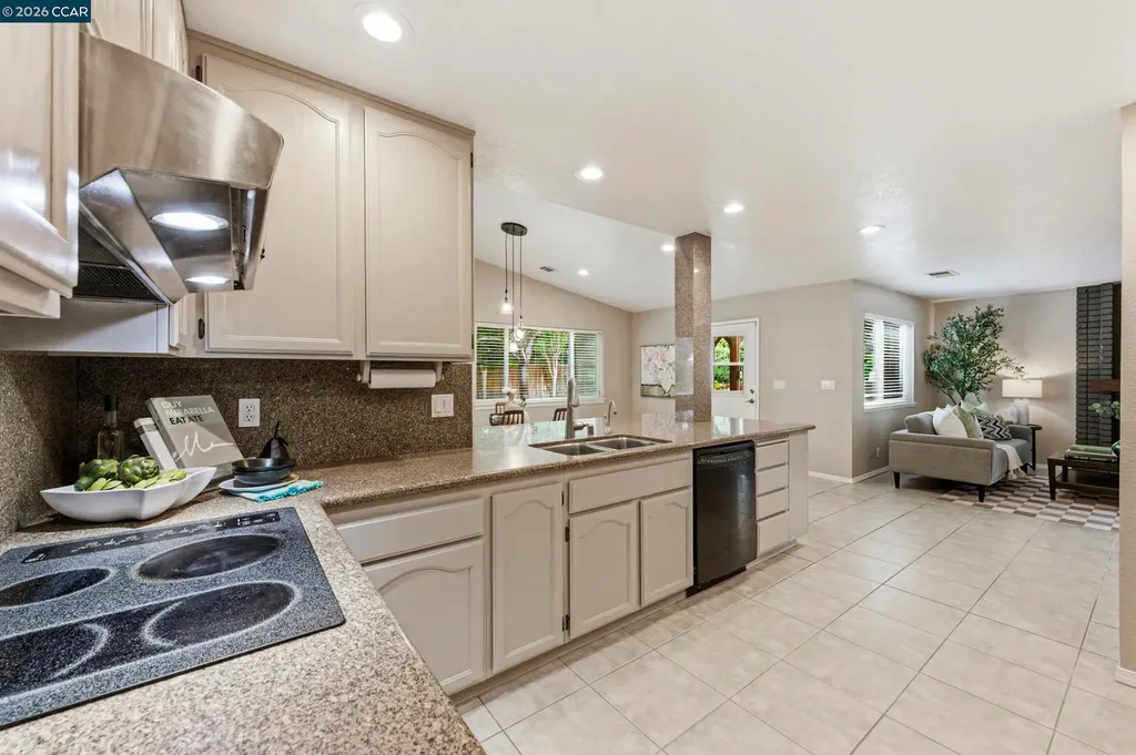 877 Dover Circle Benicia CA 94510