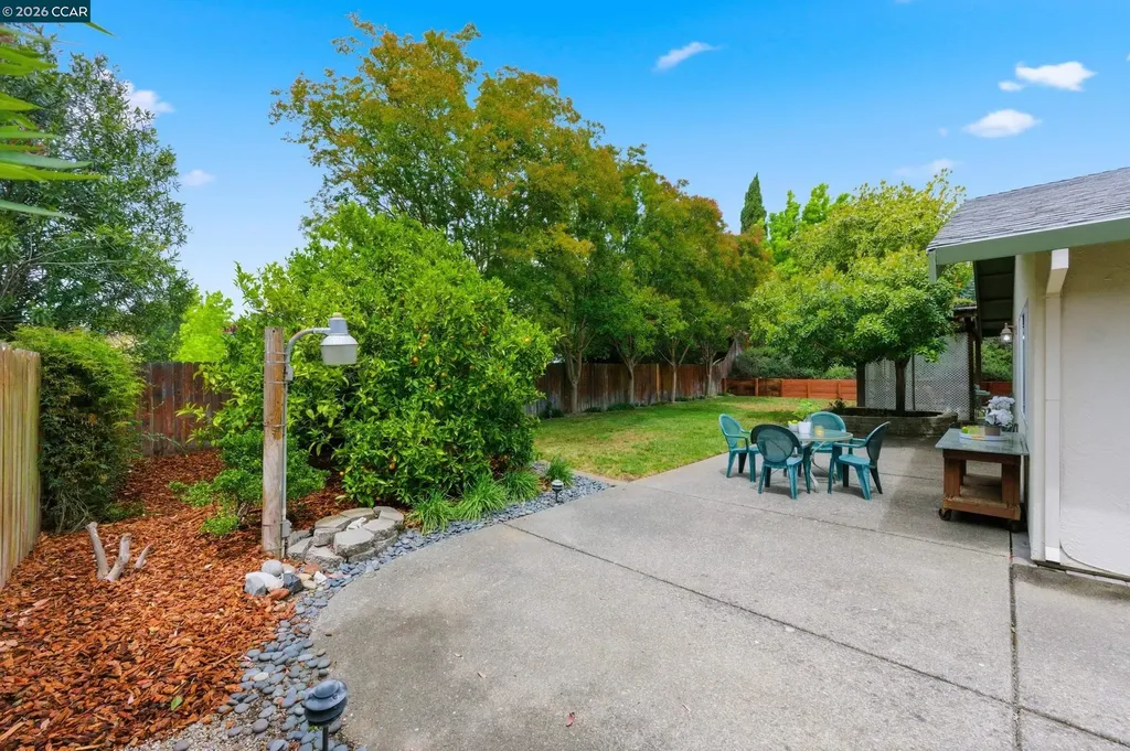 877 Dover Circle Benicia CA 94510