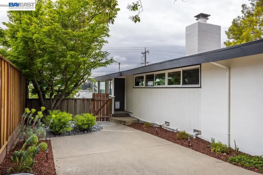 18650 Center Street Castro Valley CA 94546