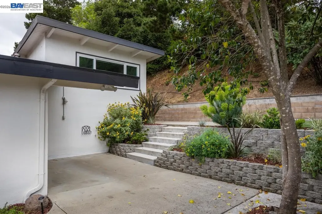 18650 Center Street Castro Valley CA 94546