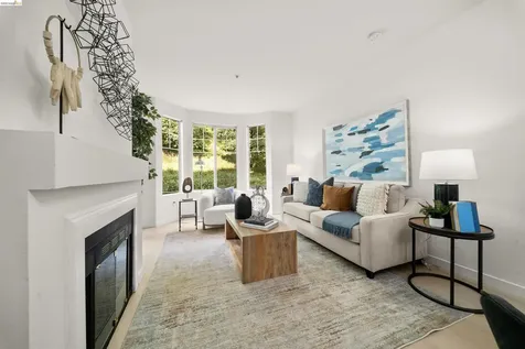 320 Caldecott Oakland CA 94618