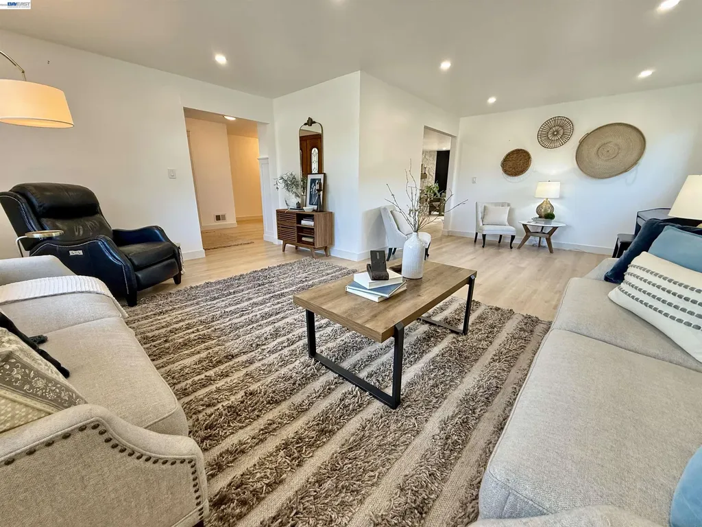 17880 Apricot Way Castro Valley CA 94546
