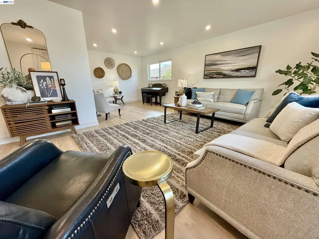 17880 Apricot Way Castro Valley CA 94546