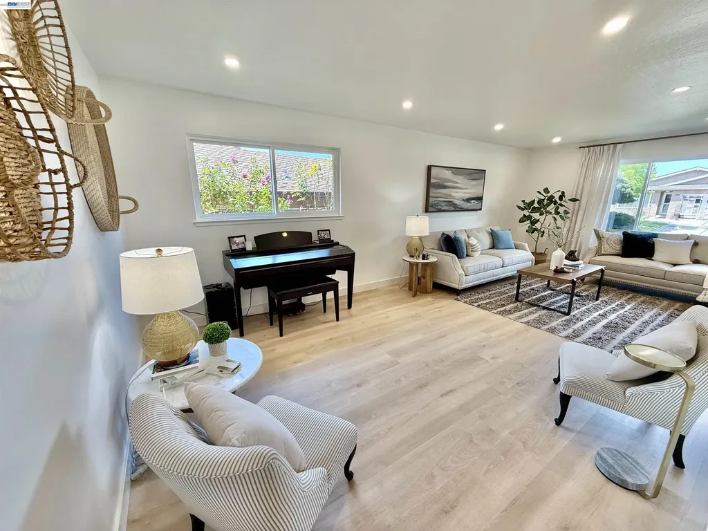17880 Apricot Way Castro Valley CA 94546