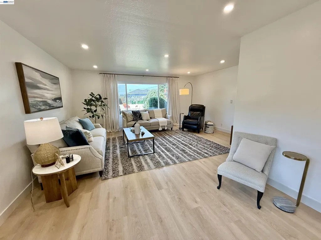 17880 Apricot Way Castro Valley CA 94546