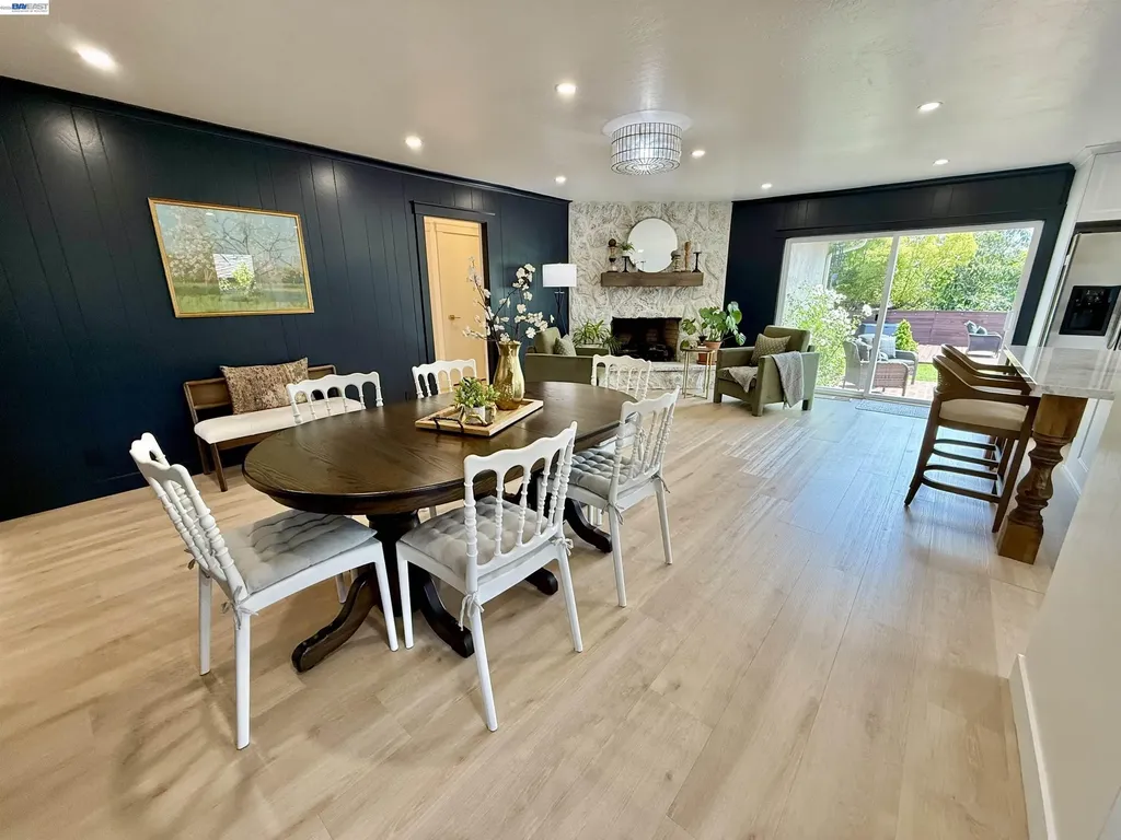 17880 Apricot Way Castro Valley CA 94546