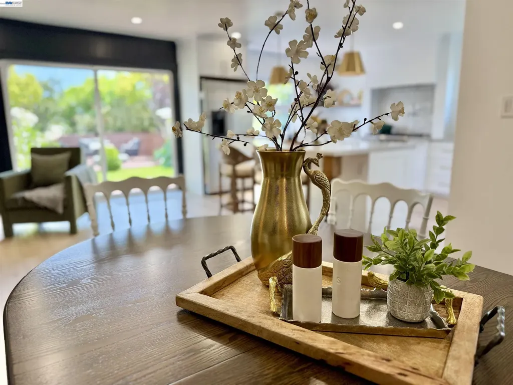 17880 Apricot Way Castro Valley CA 94546