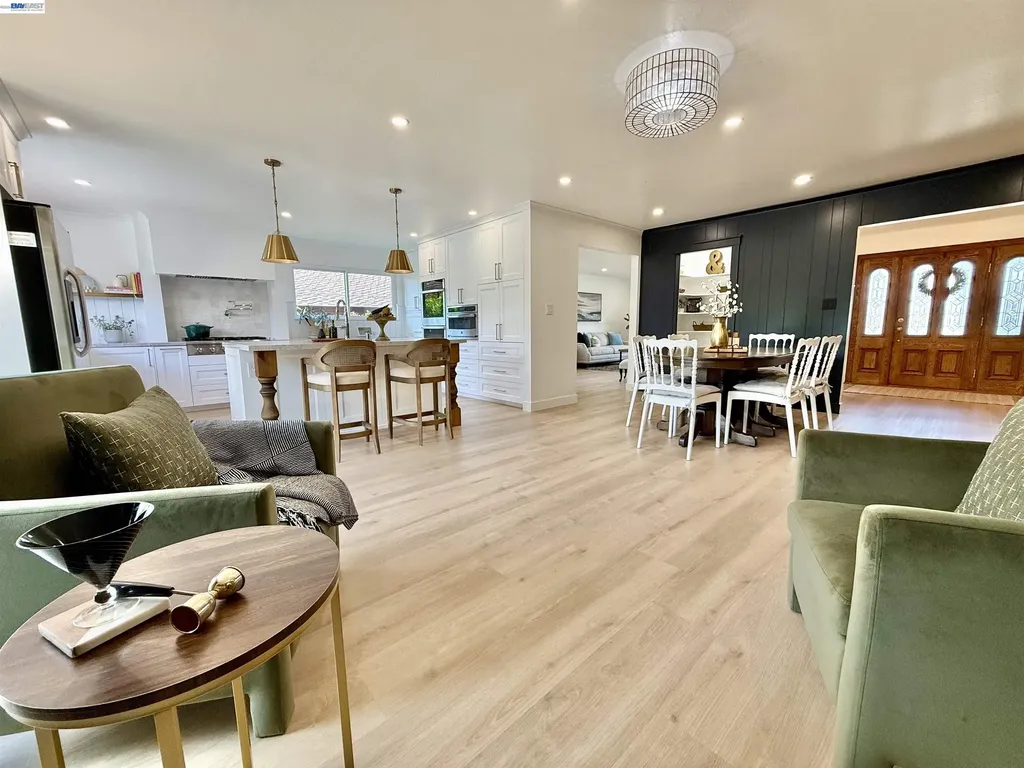 17880 Apricot Way Castro Valley CA 94546