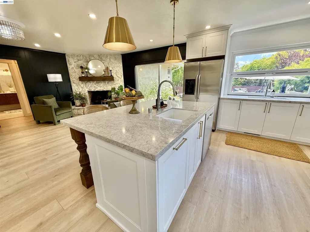 17880 Apricot Way Castro Valley CA 94546