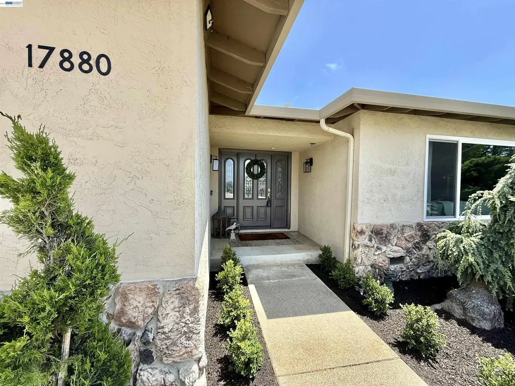 17880 Apricot Way Castro Valley CA 94546
