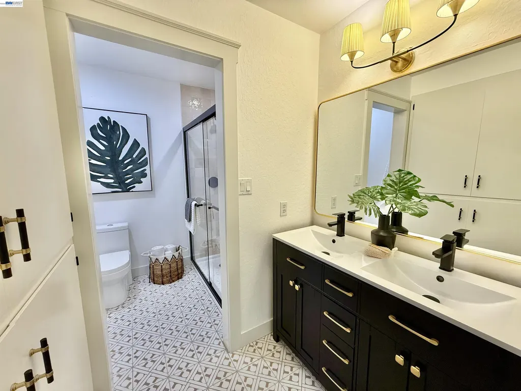 17880 Apricot Way Castro Valley CA 94546