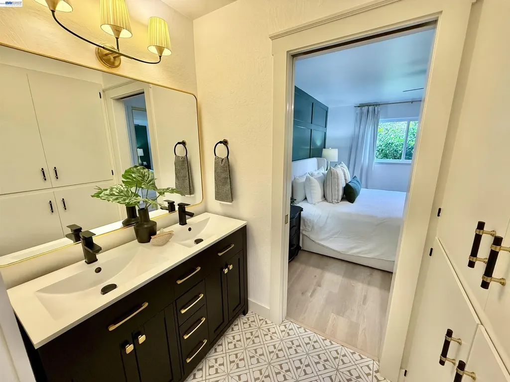 17880 Apricot Way Castro Valley CA 94546