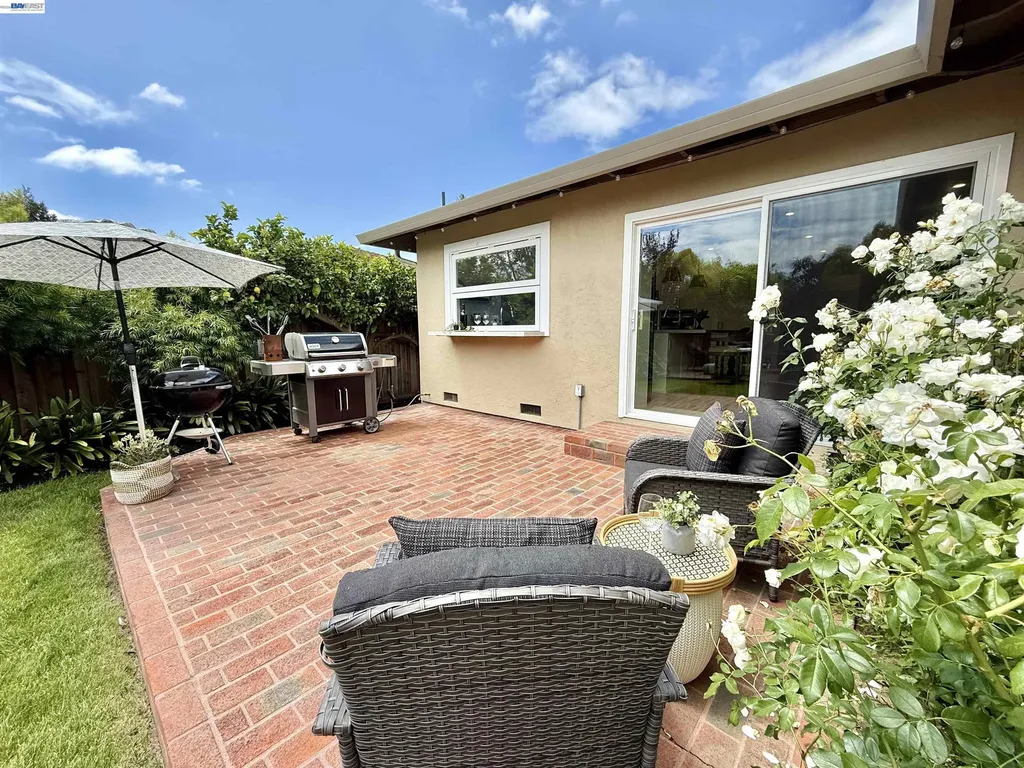 17880 Apricot Way Castro Valley CA 94546