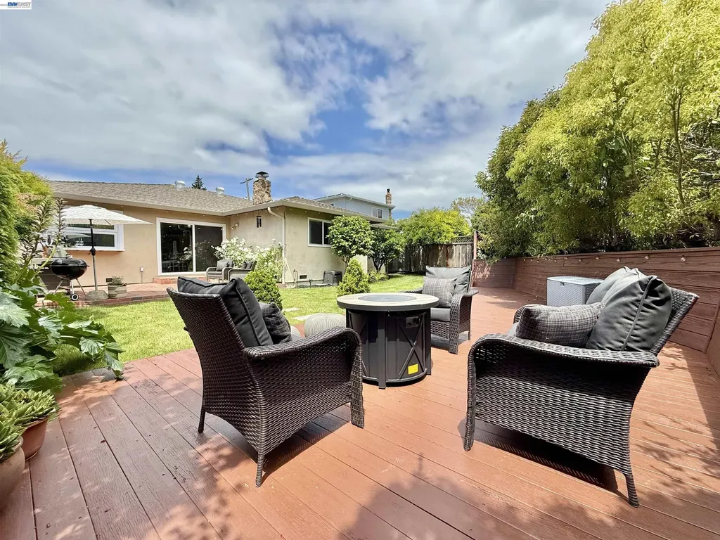 17880 Apricot Way Castro Valley CA 94546