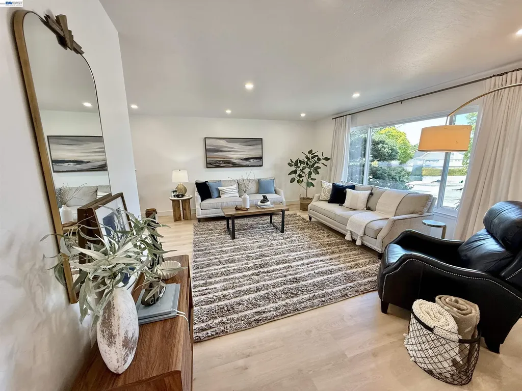 17880 Apricot Way Castro Valley CA 94546