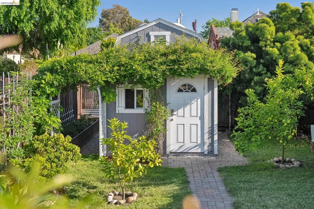 969 63rd Street Oakland CA 94608