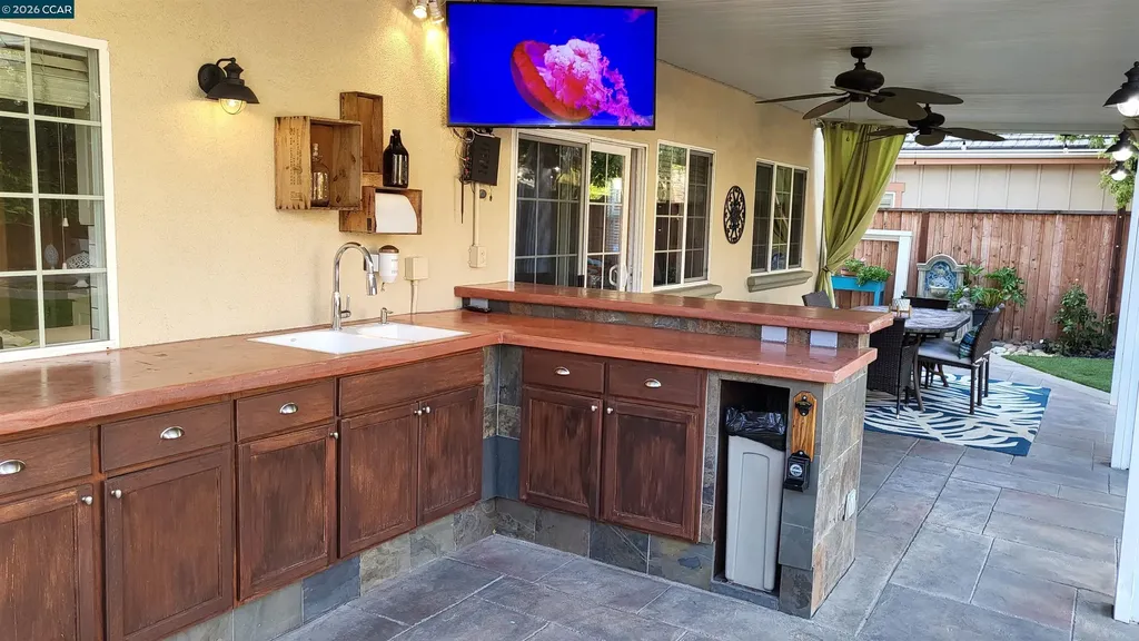 906 Scenic Court Brentwood CA 94513