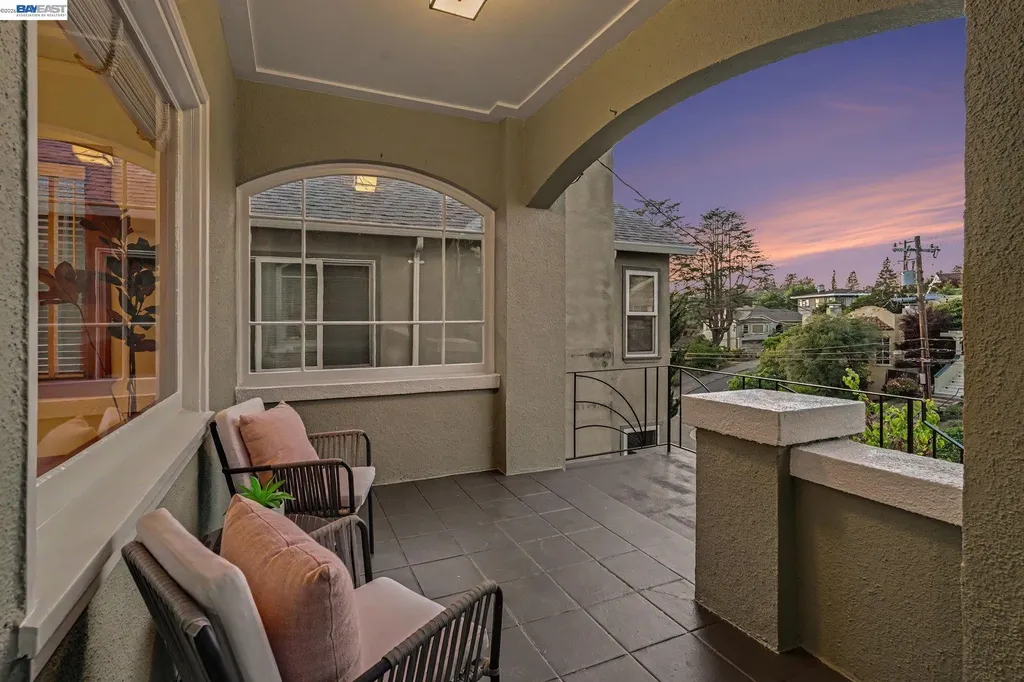 667 Rosal Avenue Oakland CA 94610