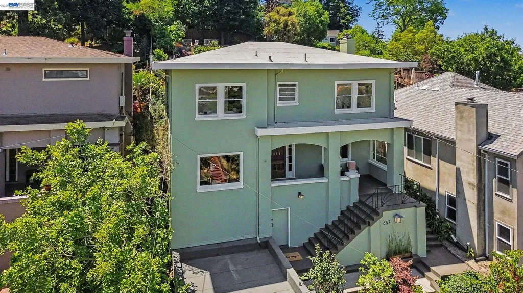 667 Rosal Avenue Oakland CA 94610