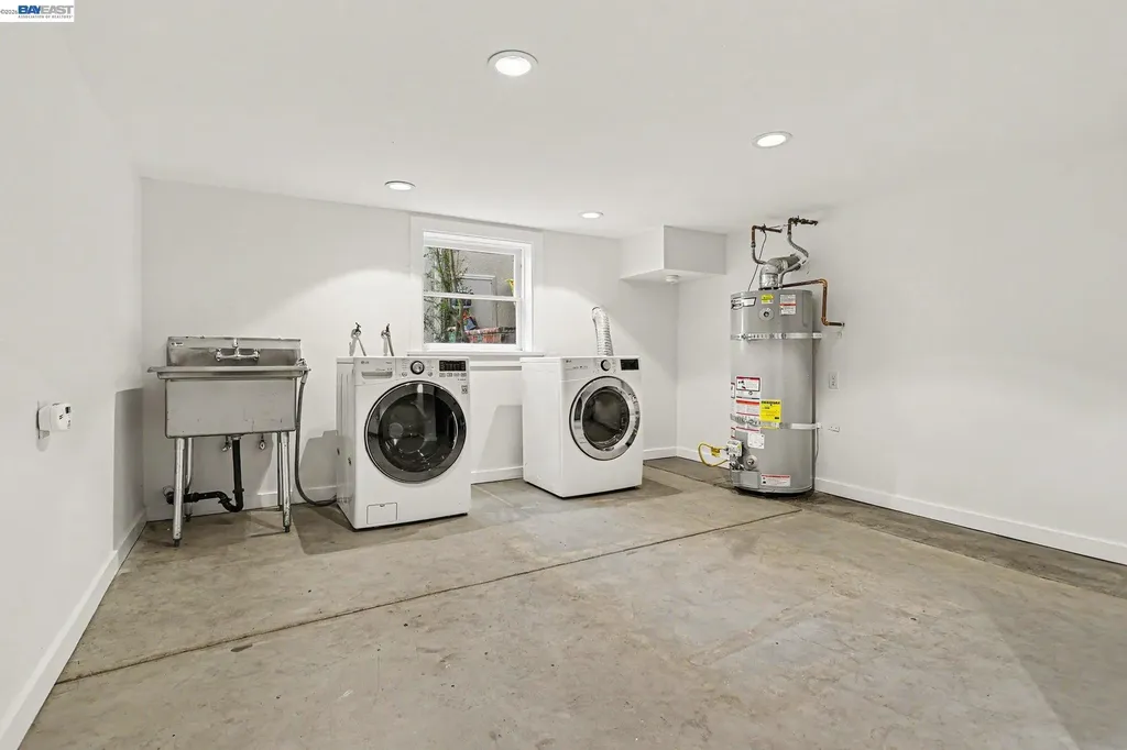 667 Rosal Avenue Oakland CA 94610