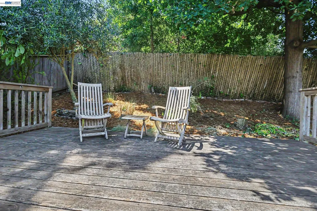 667 Rosal Avenue Oakland CA 94610