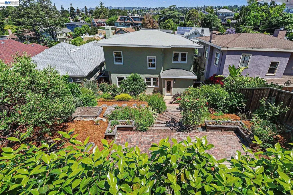 667 Rosal Avenue Oakland CA 94610