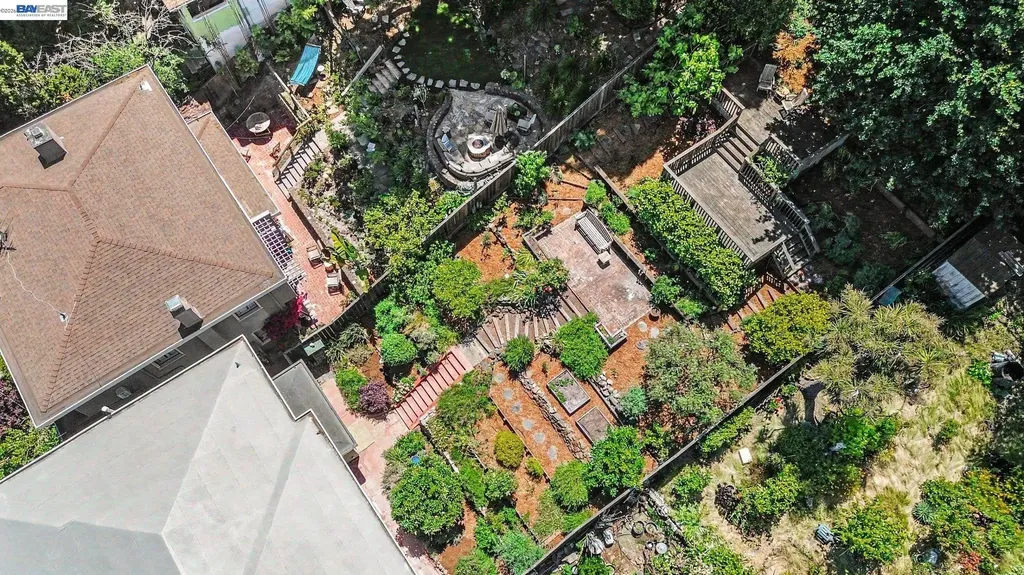 667 Rosal Avenue Oakland CA 94610