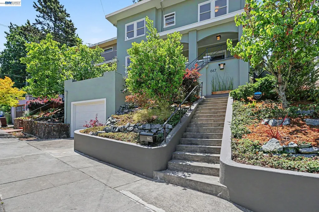 667 Rosal Avenue Oakland CA 94610