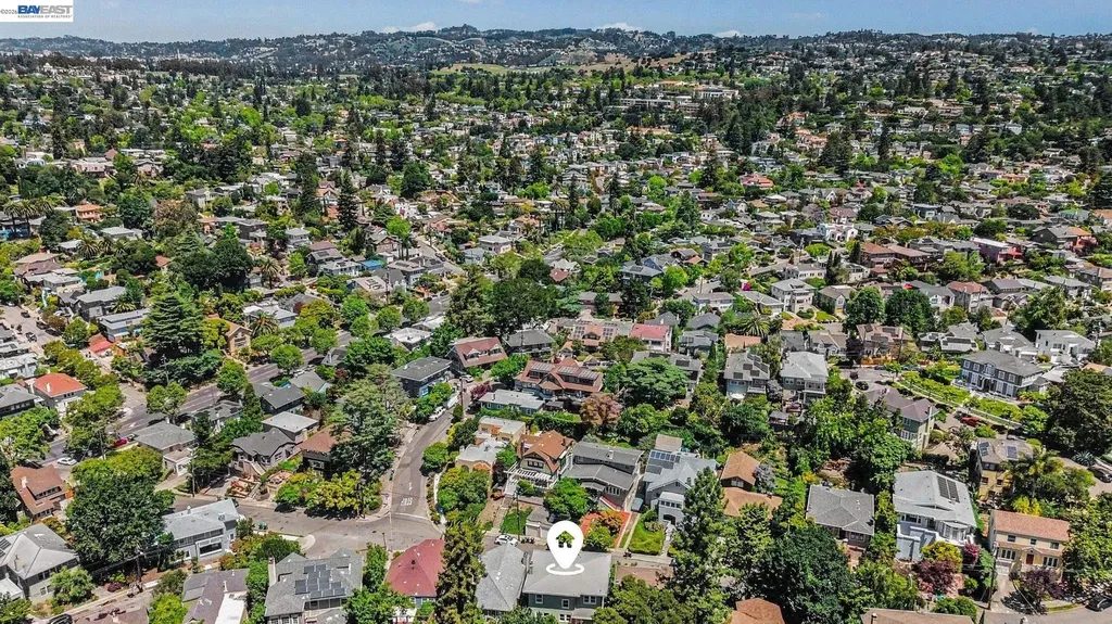 667 Rosal Avenue Oakland CA 94610