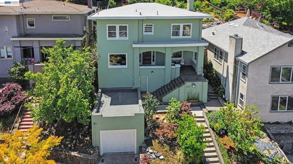 667 Rosal Avenue Oakland CA 94610